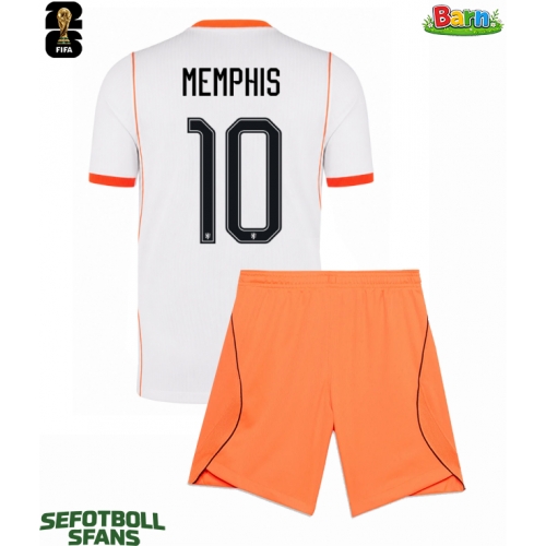 Nederländerna Memphis Depay #10 Bortaställ Barn VM 2026 Kortärmad (+ Korta byxor) Nederländerna Memphis Depay #10 Bortaställ Barn VM 2026 Kortärmad (+ Korta byxor)